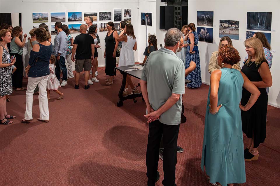Εγκαίνια της έκθεσης φωτογραφίας "Μετά τη Φωτιά" στην Ρόδο