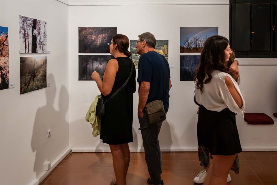 Εγκαίνια της έκθεσης φωτογραφίας "Μετά τη Φωτιά" στην Ρόδο