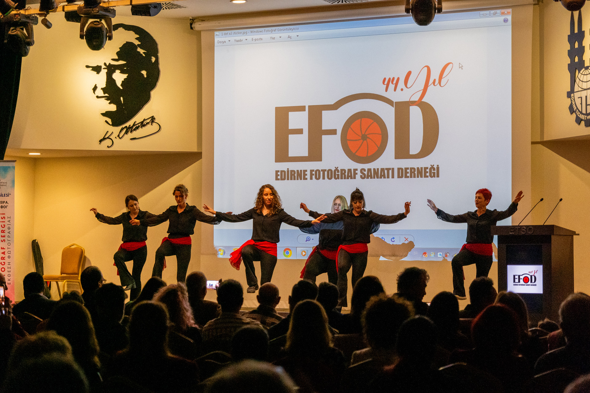 Εγκαίνια της έκθεσης "ΡΟΔΟΠΗ: Μια οροσειρά - Δεκαπέντε φωτογράφοι" στην Αδριανούπολη της Τουρκίας